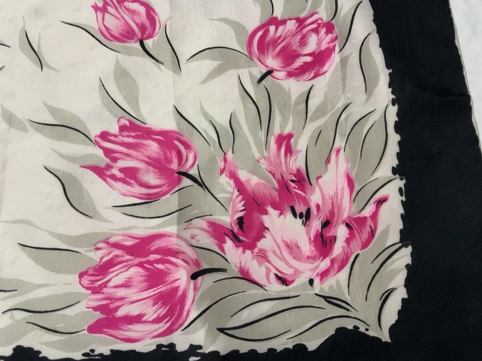 Amazing Unbranded Pink Flowers Gray Silk Print H.Rolled Vintage Scarf GC 34"/34" - Image 3 of 4