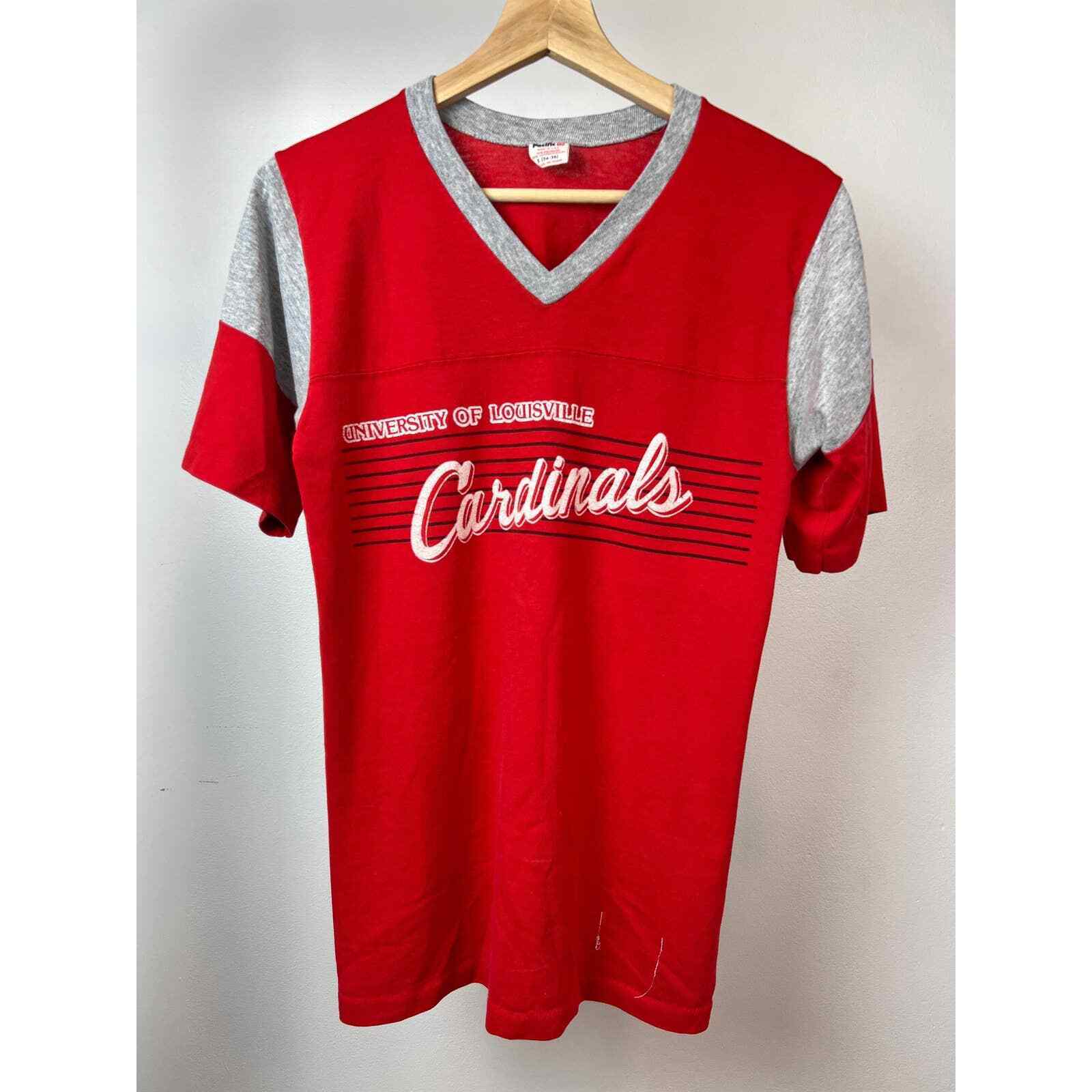 University Of Louisville Cardinals College Red 1980s Shirt -  Vintagenclassic Tee