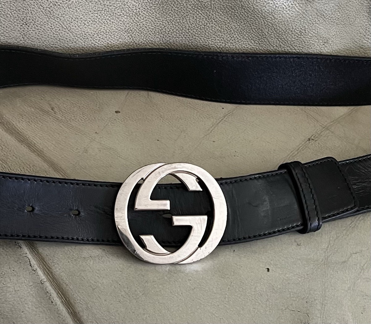 Authentic Gucci Gg Logo Buckle Black Leather Belt Size 95 