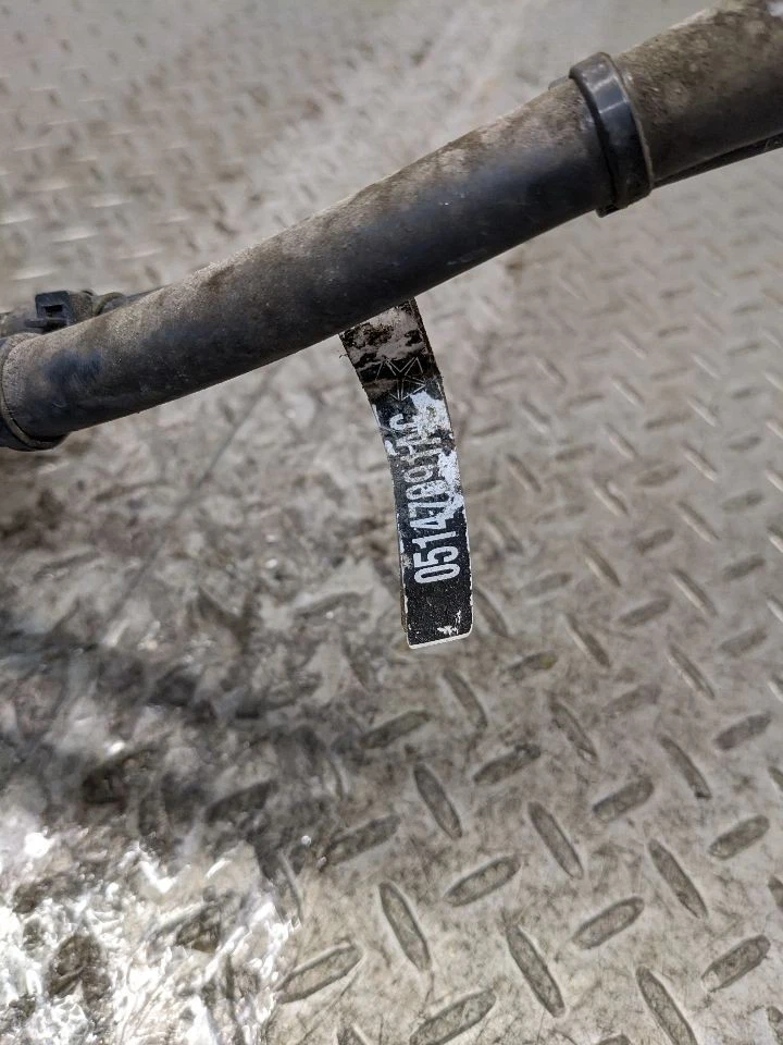 Оригинальный угольный испаритель паров топлива для Jeep Wrangler 2012–2018 годов выпуска 1179460 - Изображение 4 из 4