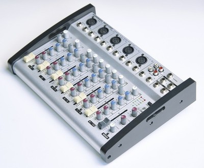 Behringer Mischer EuroRack MXB1002 in Top-Zustand