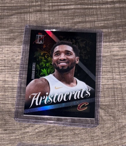 2025 Topps Signature Donovan Mitchell Base (RAW)