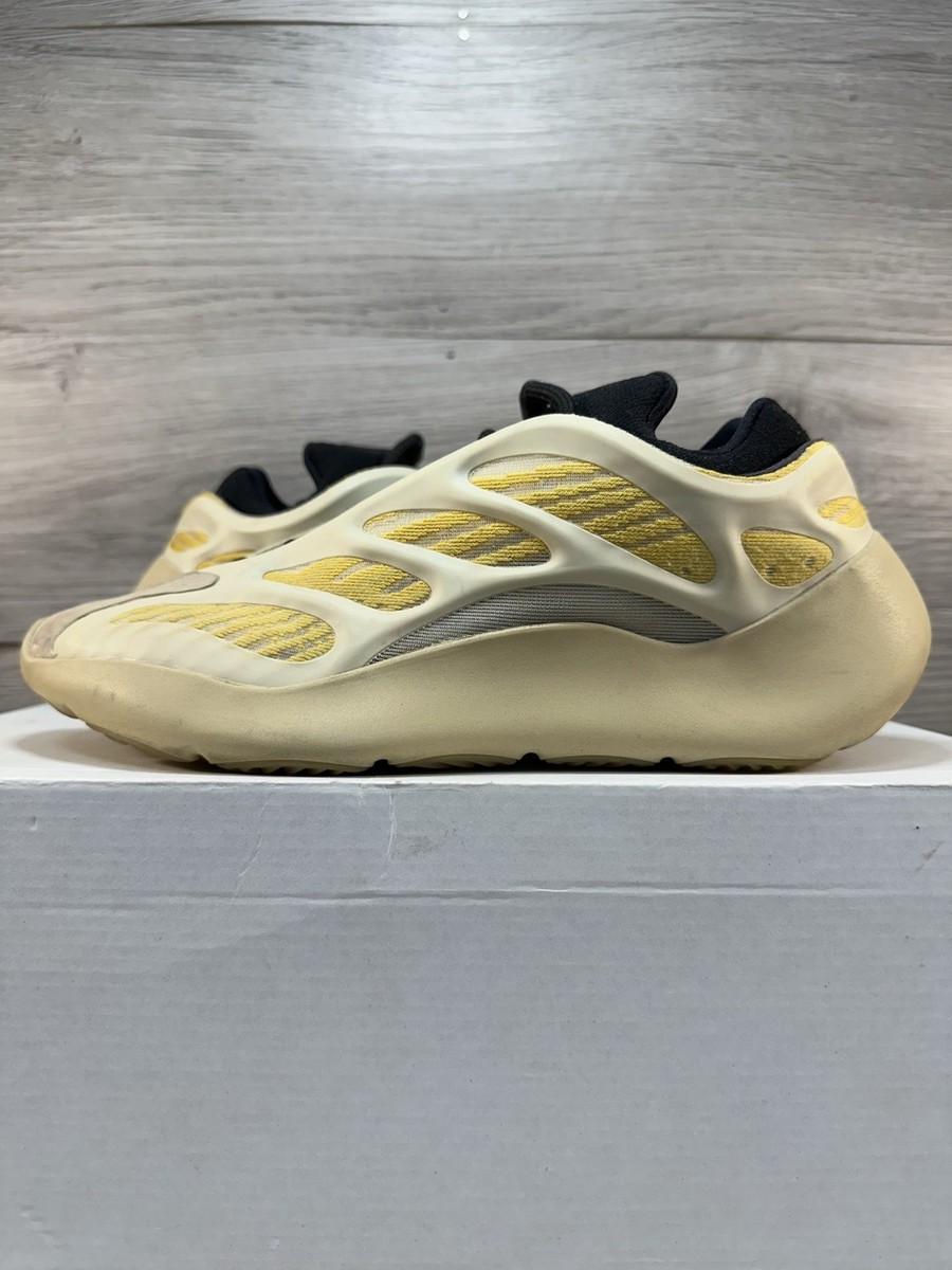 yeezy safflower 700 v3