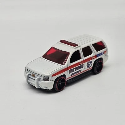 Hot Wheels '07 Chevy Tahoe Rescue Spielzeugauto (Mainline 2009) - Bild 1 von 2