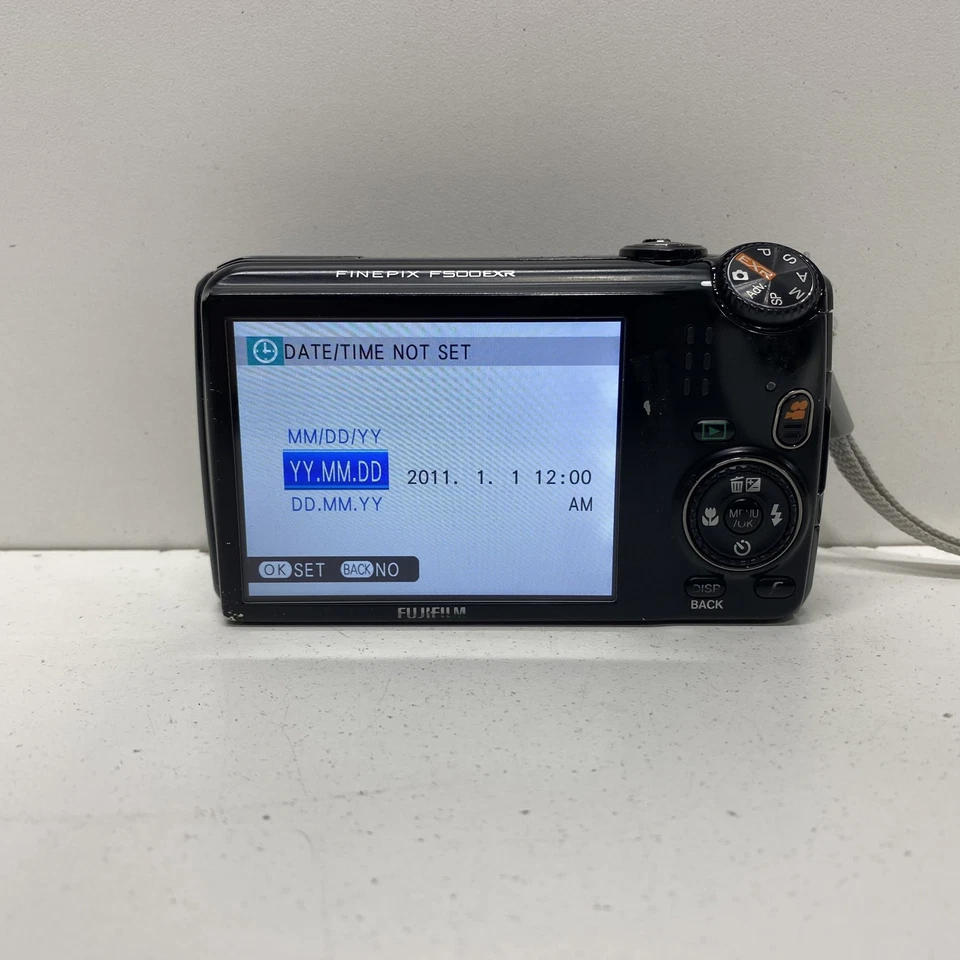 Fujifilm FinePix F500 EXR 16.0MP Compact Digital Camera (For Parts or Repair) - Image 4 of 4
