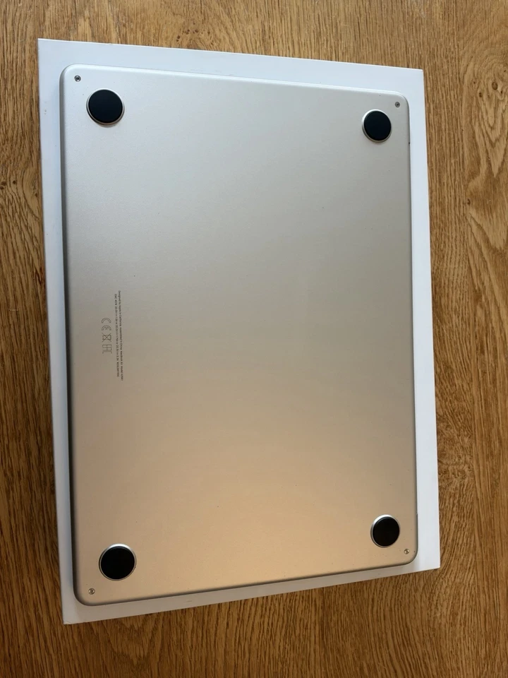 Apple MacBook Air 13" M2 · 16GB · 2TB, photo 4 of 5
