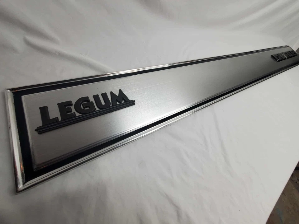 ОТДЕЛКА ПАНЕЛИ МОЛДИНГ ЗАДНЕЙ ДВЕРИ CHEVY K5 BLAZER 1981-1991 OEM Б/У с дилер значок - Изображение 2 из 4