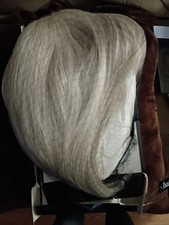 Hairdo Graduated Glam Bob Styled Wig Light Gr...