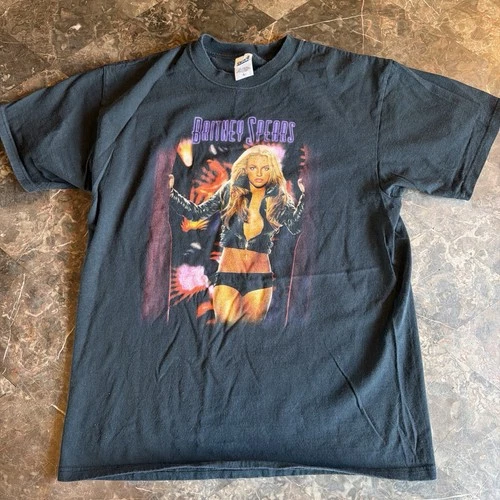 RARE Vintage Genuine Britney Spears The Onyx Hotel Tour 2000s vintage concert t-shirt, vintage, single stitch, B+ condition