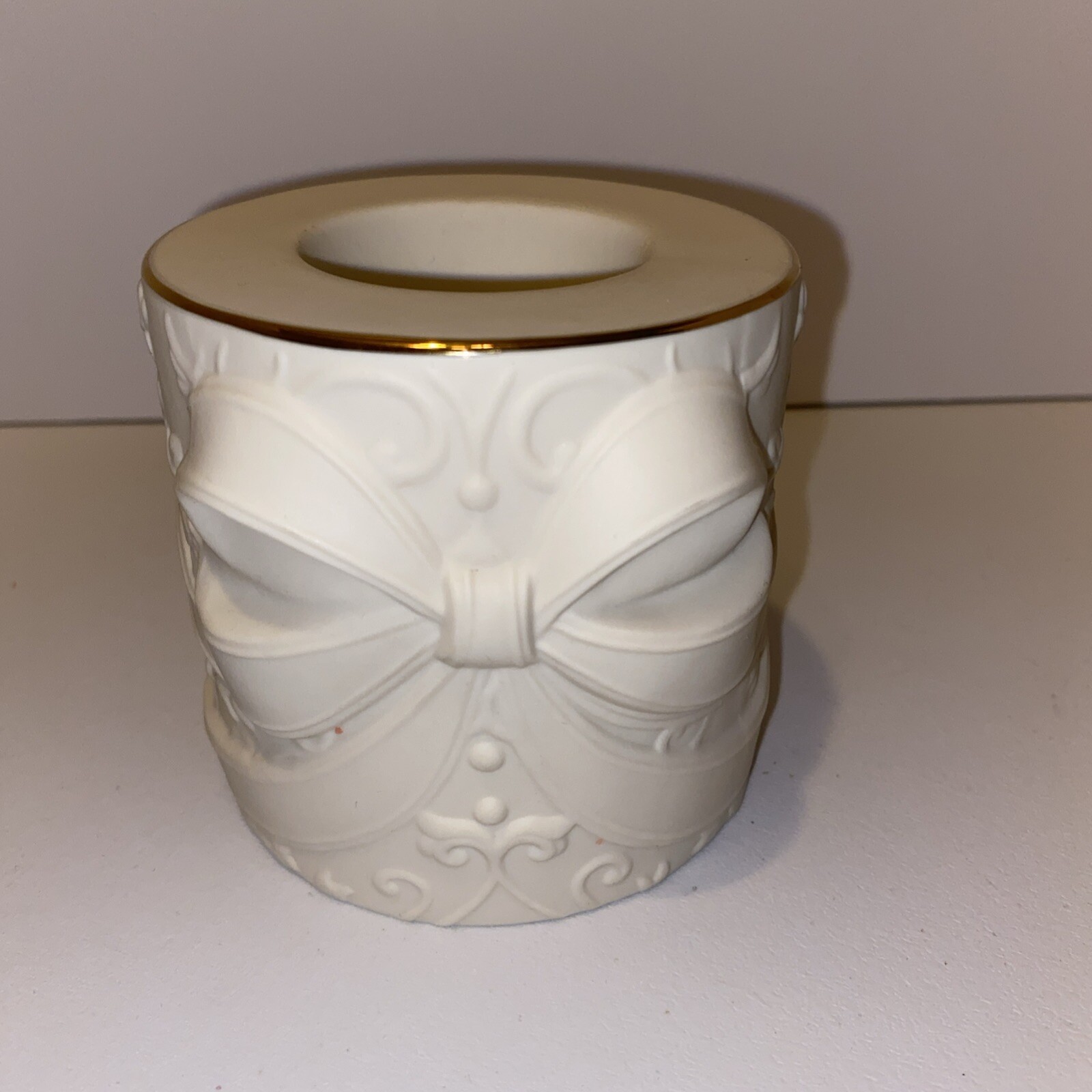 Lenox American By Design Radiant Light Bow Votive,Candle Holder With Gold Trim