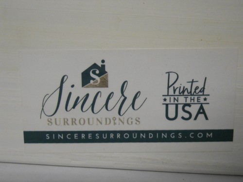 Sincere Surroundings Queen Bee Wood Block Plaque Sign Free-Standing 5.25"x5.25" - Picture 4 of 4