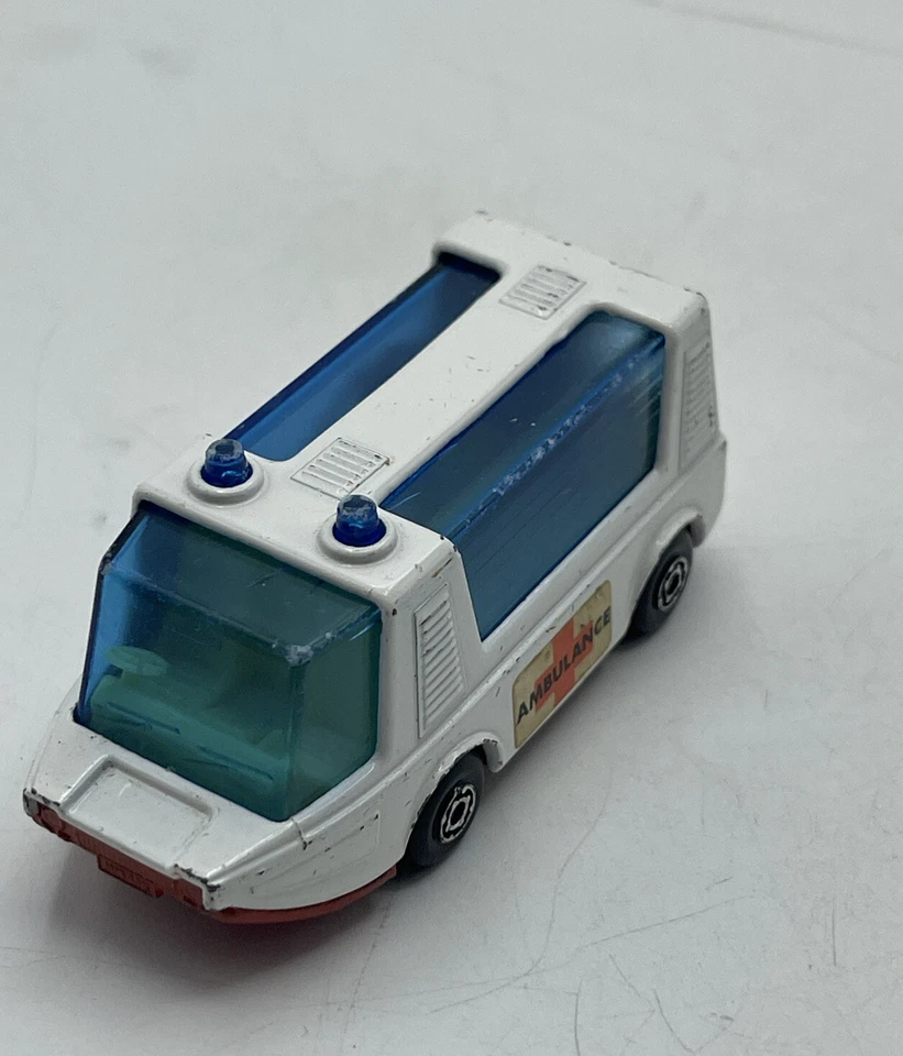 AMBULANCIA STRETCHA FETCHA Nº46 Vintage Matchbox Superfast Lesney 1971 Foto 4 de 4