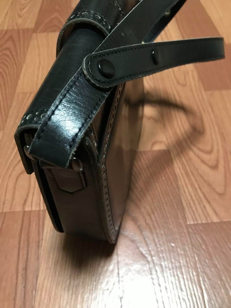 Borsa a tracolla Yves Saint Laurent a mano in pelle nera YSL usata