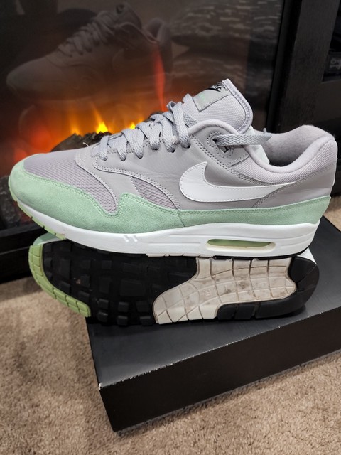air max 1 grey mint