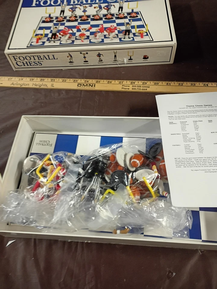 Football Chess Game by Big League Promotions 2001 Complete ! - image 3 of 4