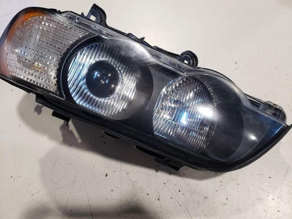 BMW X5 2002 - Faro xenón del lado izquierdo del conductor - 00-03 OEM 15183300 Foto 2 de 4