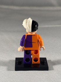 LEGO Two-Face Minifigure - 6864 Batman II - Batmobile Chase ***NEAR MINT