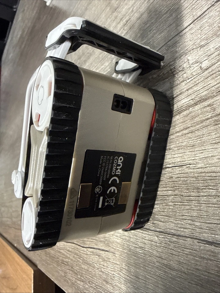 ANKI COZMO Robot Interactivo Juguete Completo Cosmo Cubos Cargador Caja 300-00046 Foto 4 de 4