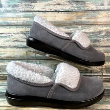Propet Slippers Womens Size 7.5WW Colbie Gray Suede Faux Fur Indoor Outdoor Shoe
