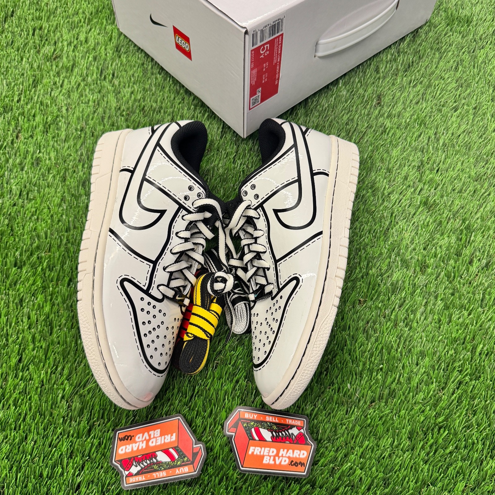 IF2117-100 LEGO Nike GS Dunk Low Sail Size 5.5