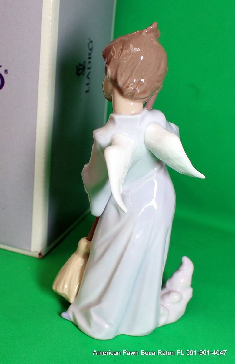 LLADRO　5727　絶版 Lladro Squirrel Porcelain Figurine | Squirrel