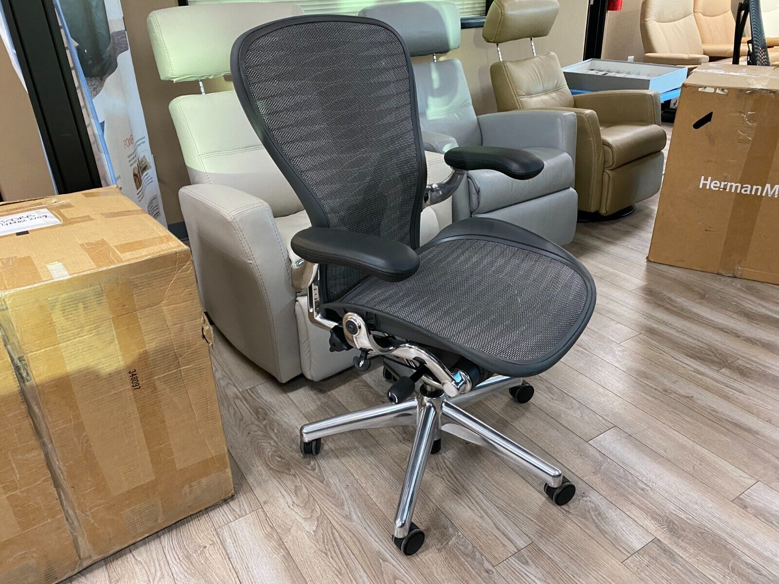 Aeron Graphite Polished Office Chair