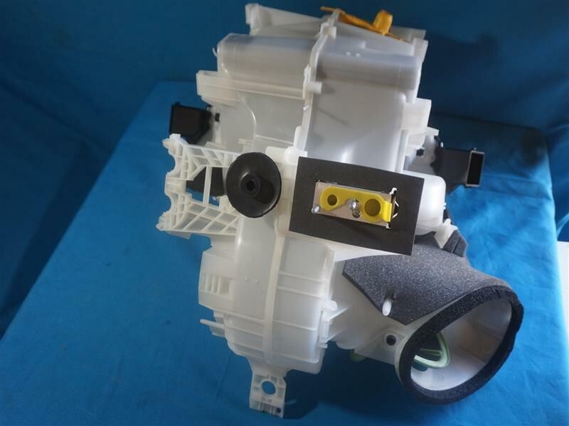 Peugeot 1623216780 9821965280-01.018 Evaporator Housing NEW NOB