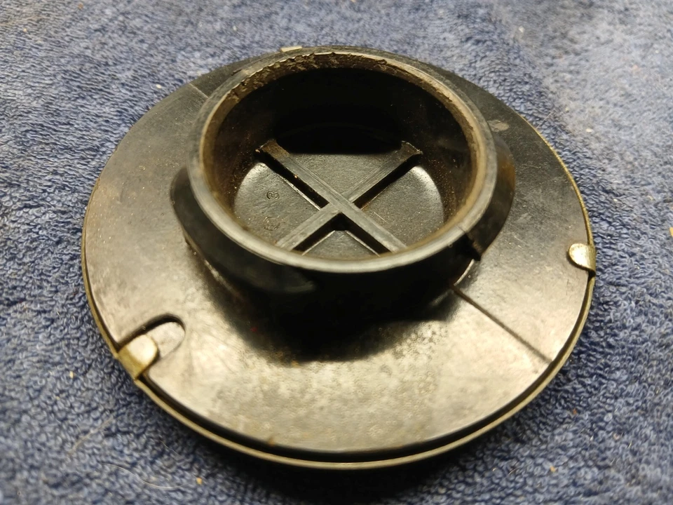 Camiones Studebaker serie M 1941-48 ~ botón de bocina ~ 199930X1 Foto 4 de 4