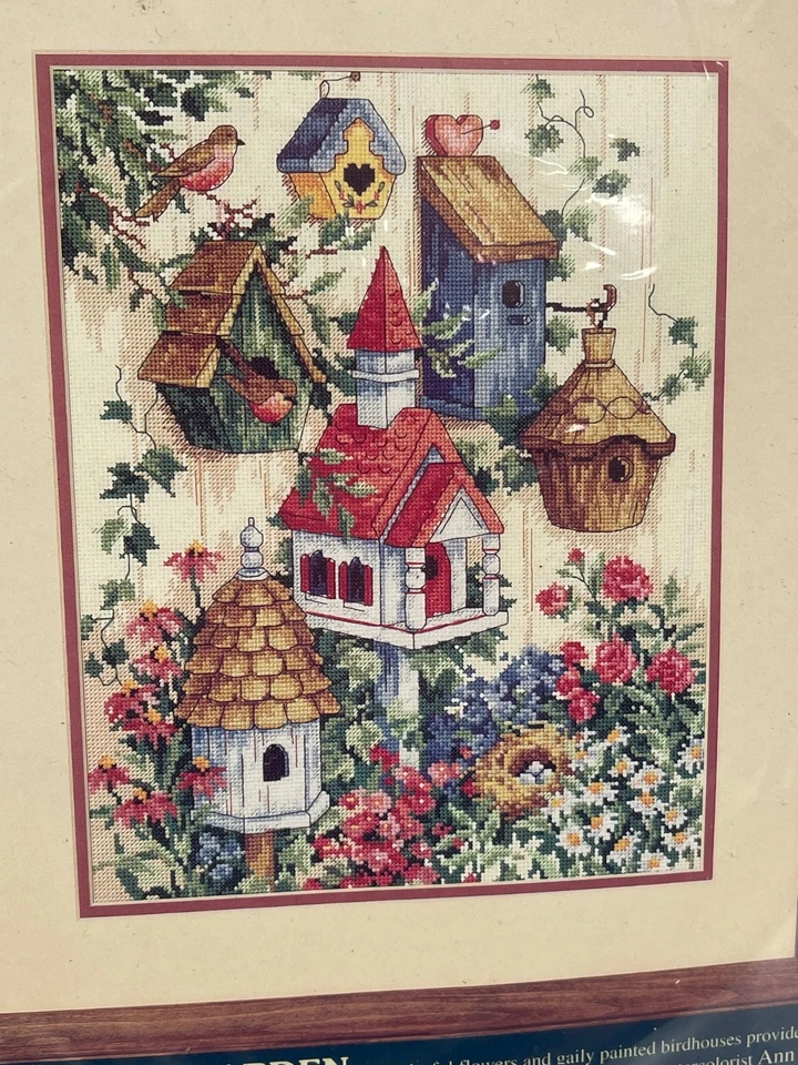 Sunset Dimensions 13594 BIRDHOUSE GARDEN Kit Artesanal Punto de Cruz Contado Nuevo de Lote Antiguo Lindo Foto 2 de 4