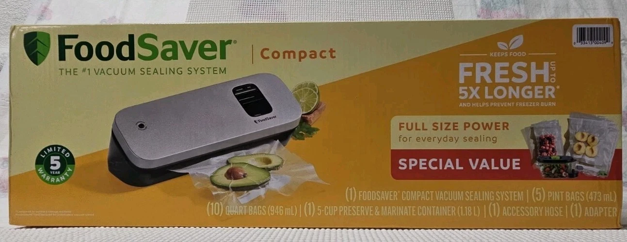 FoodSaver Compact Vacuum Sealing System Special Value W/5 Pint &10 Quart Bags