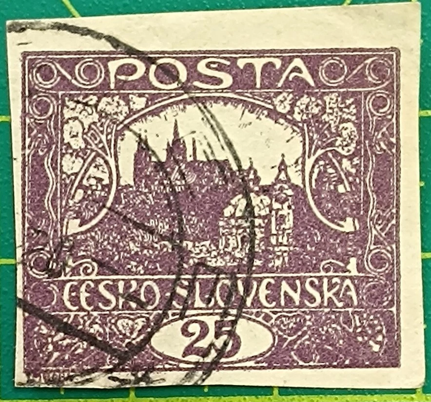 Sello de Checoslovaquia 1919, Sc A2, #29, 25h violeta opaco, Hradcany en Praga, usado Foto 3 de 4