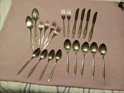 21 Oneidacraft Deluxe Stainless LASTING ROSE Oneida Vintage 