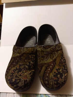 vegan nursing shoes