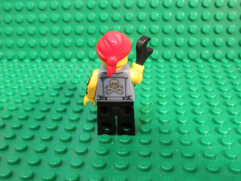 LEGO Motorcycle Mechanic Collectible Minifigure Series 10 71001 MM23 - Image 2 of 2