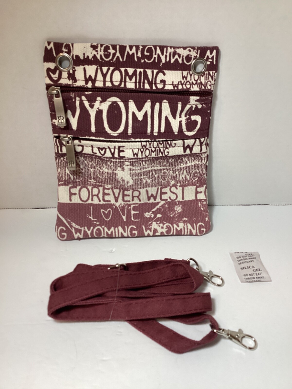 Robin Ruth Forever West Love Wyoming Small Travel Bag/Purse and Strap ...