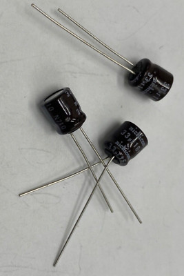 Pack of 3, Nichicon PW series UPW1C330MDD6 electrolytic capacitor 33uf/16V