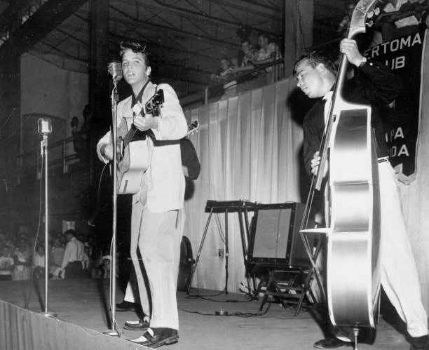 Martin d 28 elvis cheap presley