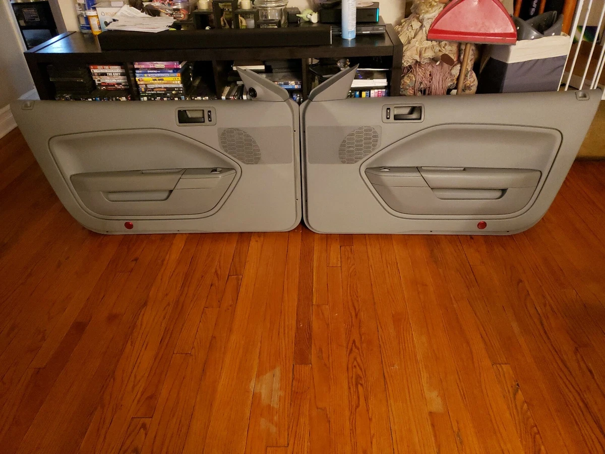2005 mustang door panels outlet