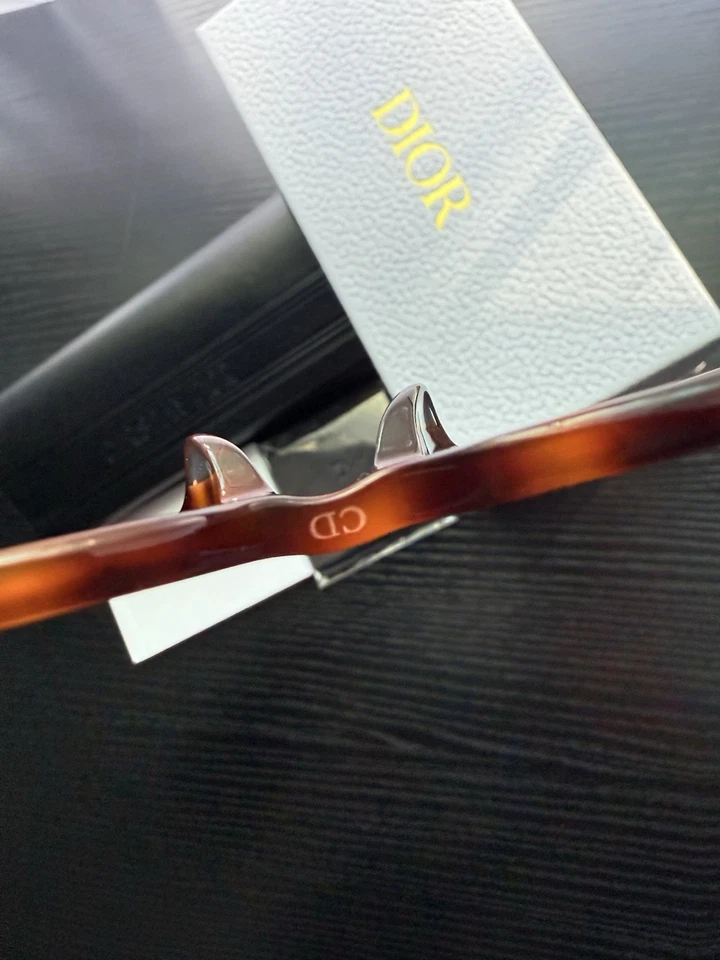 Gafas de sol firma Dior S7F con estuche de cuero y caja original Foto 3 de 4