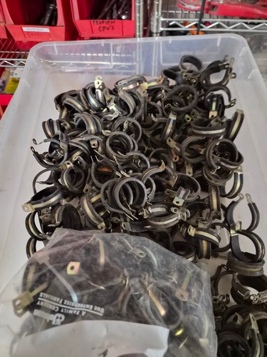 UMPCO 5370  22 LOOP CLAMPS  USED   BOX OF    100
