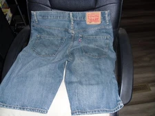 LEVI'S 569 BLUE DENIM SHORTS SIZE 31
