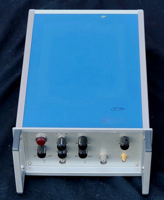 Avtech AVK-AV-C Pulse Generator Control Module   Powers On   As-Is