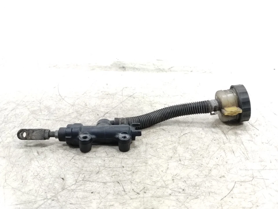 Cilindro maestro de freno trasero Kawasaki VN800 2002 Vulcan Drifter Foto 2 de 4