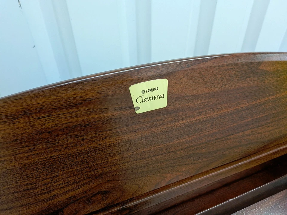 Yamaha Clavinova CLP-950 Digital Piano Mahogany - 88 Weighted Keys - Full Size, photo 4 of 5