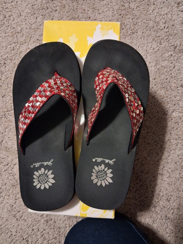 Women’s Black Red White Geometric Embroidered Flip Flop Sandals Slip On 6