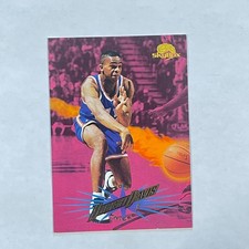 1996 Skybox #187 Hubert Davis Knicks Card