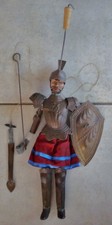 ANCIENNE MARIONNETTE ITALIENNE CHEVALIER EN ARMURE AVEC BOUCLIER EPEE HAUT 42 cm
