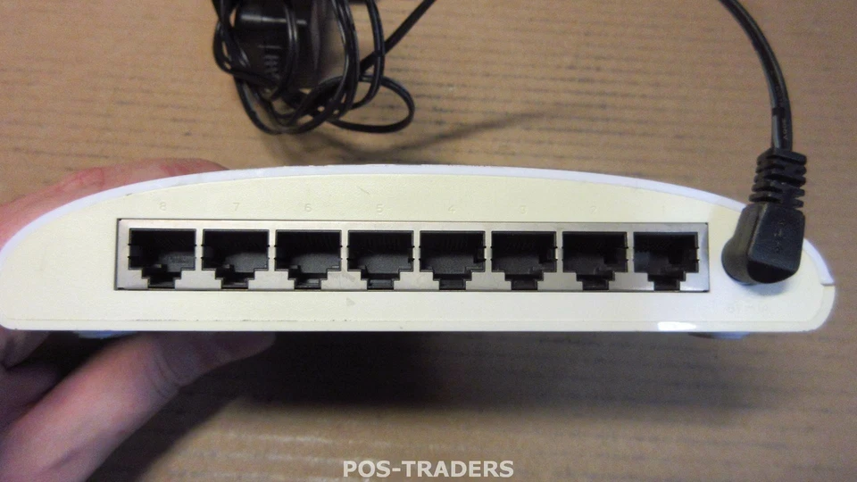 D-Link DGS-1008D GIGABIT Switch 8 Ports 10/100/1000Mbit DSL LAN HUB - INCL PSU - Bild 2 von 3