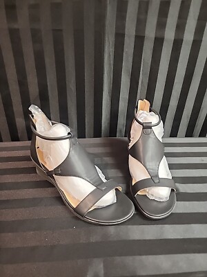 Trayle Black Sandals Women 10 US 2