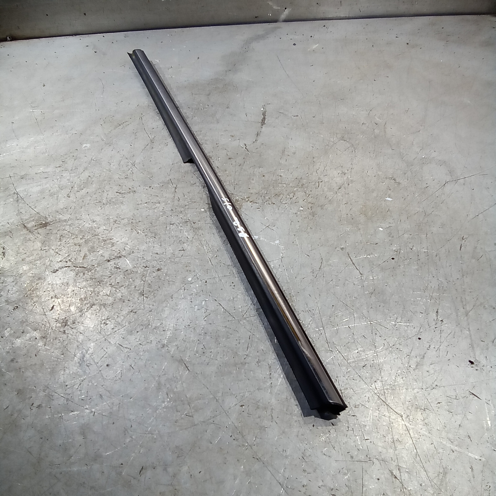 BMW Mini R50 R52 R53 Driver Side Door Scraper Moulding Chrome 